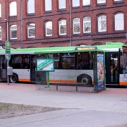 2007 03 24 Lindener Berg Bushaltestelle mit Bus